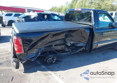 2003 Chevrolet Silverado 1500 z USA, uszkodzony, nr VIN 1GCEC14V53Z165034